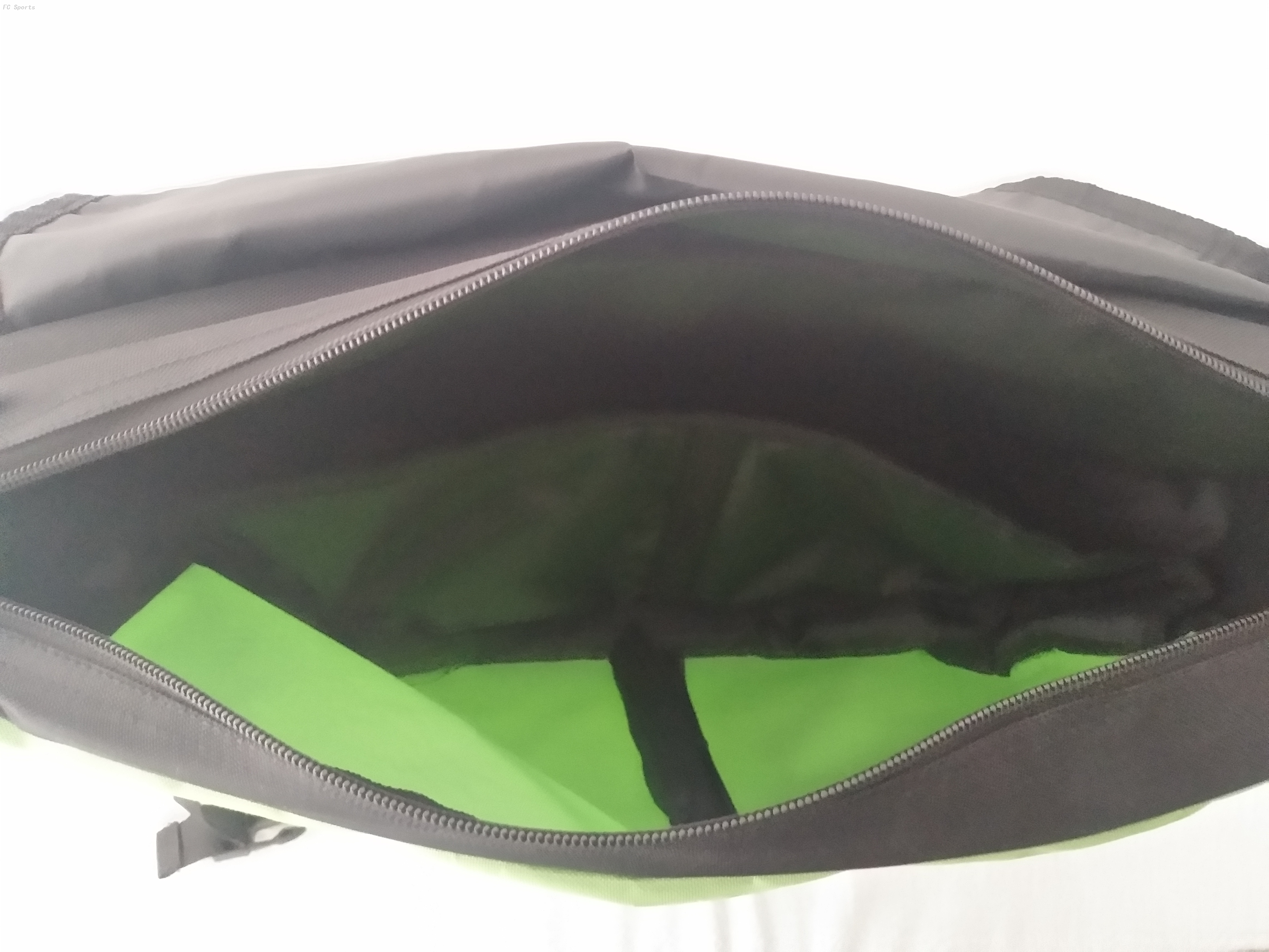 New Waterproof Gym Bag Fitness Training Sports Bag Portable Shoulder Travel Bag 